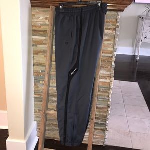 Champion Men’s Select training paints